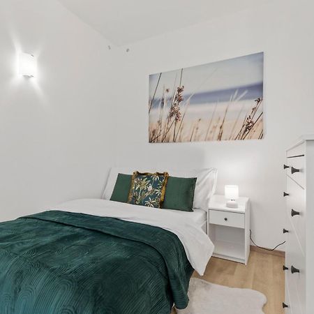 Garden Haven Studio In Old Town 布拉迪斯拉发 外观 照片