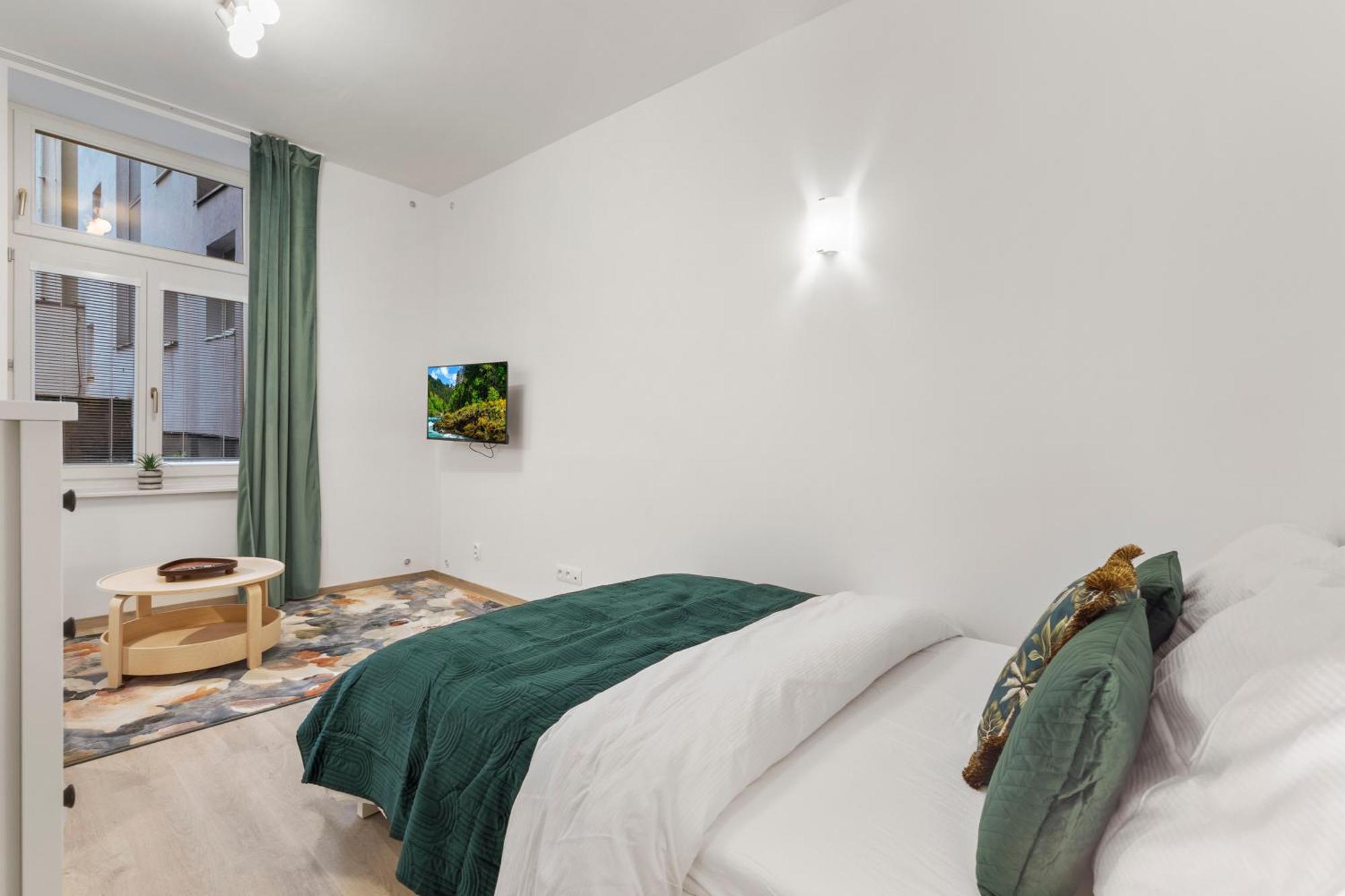 Garden Haven Studio In Old Town 布拉迪斯拉发 外观 照片