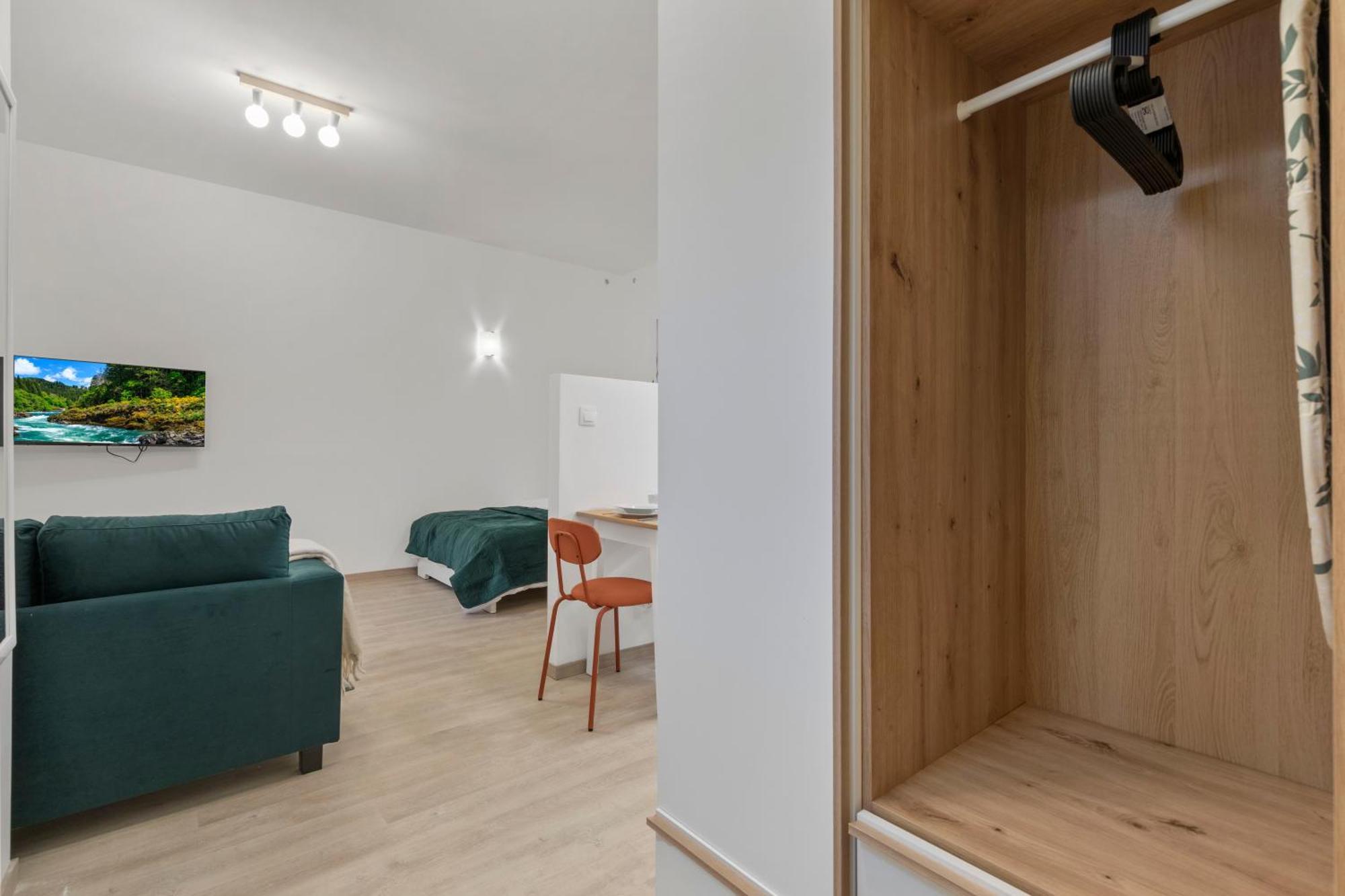 Garden Haven Studio In Old Town 布拉迪斯拉发 外观 照片